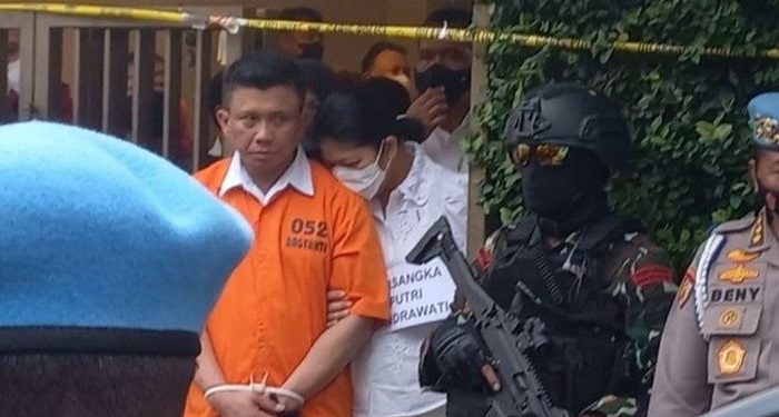 Stockholm Syndrome di Balik Bapernya Netizen Soroti Pelukan Sambo-Putri