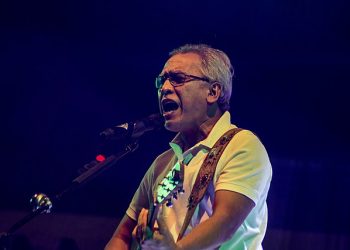 Gosip : Musikus legendaris Iwan Fals memberi komentar soal kenaikan harga BBM subsidi.