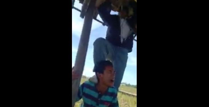 Viral! Siswa SLB Dianiaya dan Diinjak-injak Pelajar SMA di Cirebon