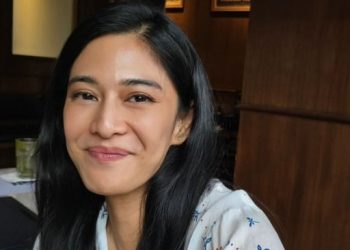Dian Sastro Libur Lebaran di Swiss, Netizen : Mertuanya Dipenjara Karena Bunuh Pelayan