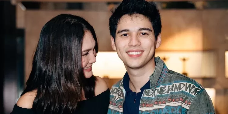 Luna Maya Bacakan Komentar yang Menyindir Umurnya