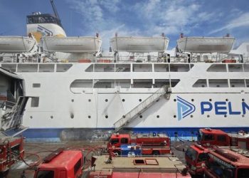 Kebakaran Kapal KM Umsini di Pelabuhan Soekarno Hatta: Kronologi dan Penanganan Darurat
