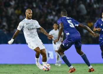 Persib Bandung Tundukkan Persik Kediri 2-0 di Stadion Brawijaya