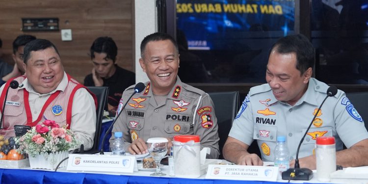 Kakorlantas Tinjau Kesiapan Jalur Jakarta-Cikampek Hadapi Arus Mudik Nataru 2024