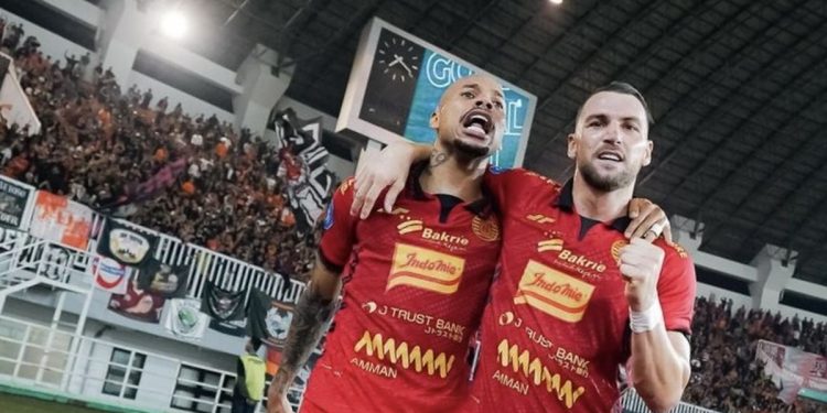 Strategi Baru Carlos Pena: Rizky Ridho Dicoba di Posisi Bek Kiri, Persija Menang Telak atas Madura United