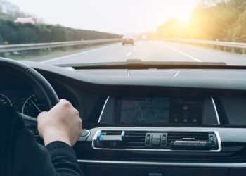 Tips Berkendara Aman dan Nyaman untuk Liburan Akhir Tahun 2024