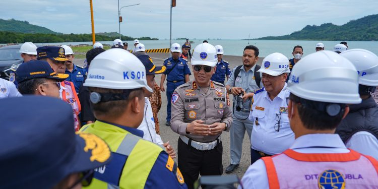 Wamenhub dan Kakorlantas Tinjau Kesiapan Jalur Penyeberangan Lampung untuk Hadapi Arus Mudik Nataru