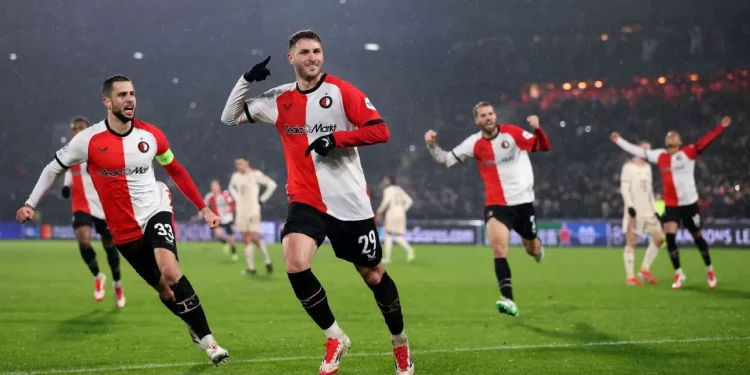 Feyenoord Hancurkan Bayern Munich 3-0 di Liga Champions