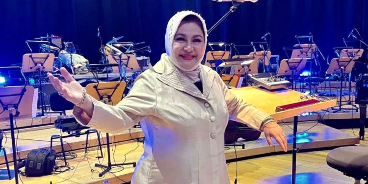 Penyanyi Senior Emilia Contessa Tutup Usia di 67 Tahun
