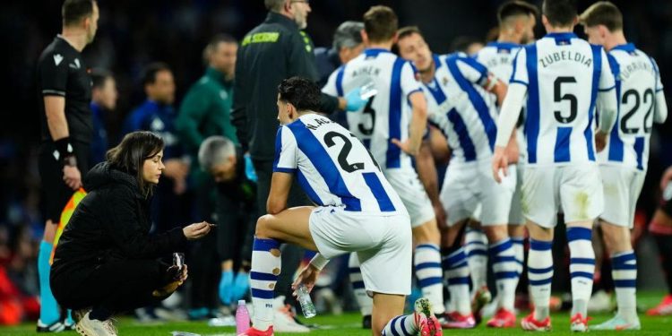 Laga Real Sociedad vs Manchester United Dihentikan Sejenak untuk Berbuka Puasa