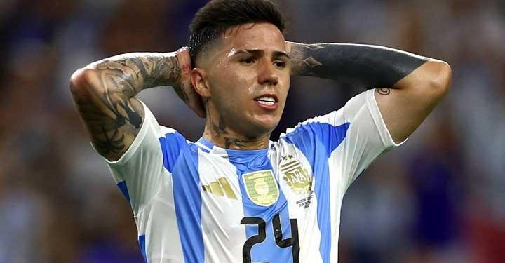Argentina Tertahan 1-1 oleh Kolombia, Enzo Fernandez Dikartu Merah