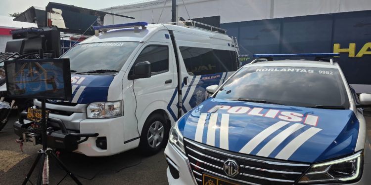 Mobil Korlantas Polri-Silancar