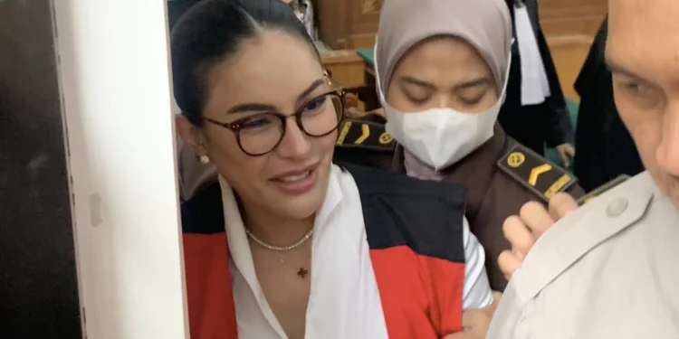 Nikita Mirzani Gugat Bank Terkait Pembukaan Rekening Saat Sidang Kasus TPPU