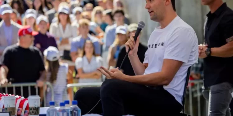 Charlie Kirk Ditembak Saat Pidato di Kampus