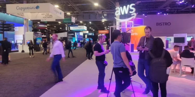 AWS Tumbang! Layanan Penerbangan dan Perbankan Sempat Terhenti