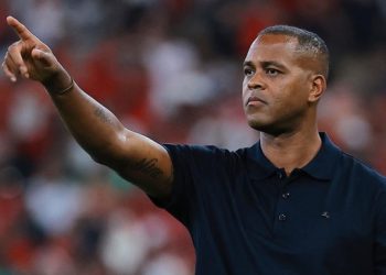 Timnas Indonesia cari pelatih baru pasca-Kluivert.