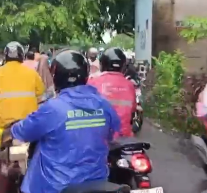 Tanpa Musyawarah! Penutupan Jalan Stadion Singaperbangsa Dinilai Tak Berempati pada Rakyat