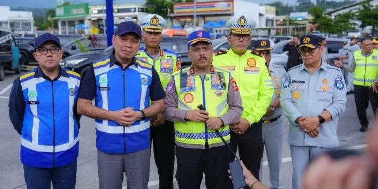 Kakorlantas Polri Irjen Agus Suryonugroho Cek Jalur Tol Jawa Barat