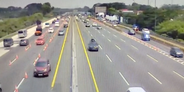 Pantauan Lalin Tol Japek: Titik KM 58 Jadi Kunci Kelancaran Mudik via One Way Nasional