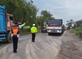 Urai Kepadatan Jalintim, Petugas Gabungan Siagakan Patroli Motor Anti-Serobot