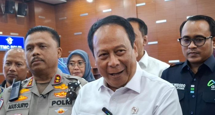 Puji Strategi One Way Polri, Wamenhub Sebut Arus Mudik dan Balik 2026 Sangat Lancar