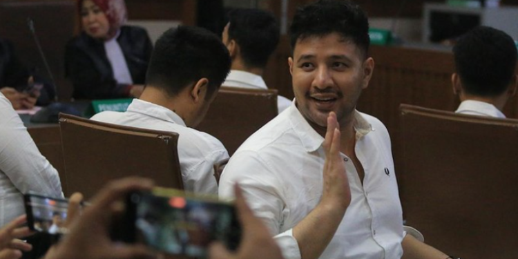 Terbukti Mengendalikan Peredaran Narkoba, Ammar Zoni Resmi Divonis 7 Tahun Penjara