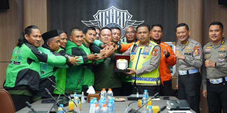 Terima Pengemudi Ojol Jambi di NTMC, Kakorlantas: Kami Bangga Jika Dekat dengan Masyarakat